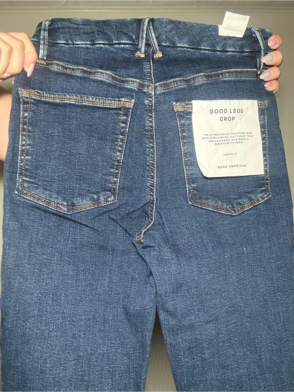 Good American Good Legs Crop Skinny Jeans Retails $128 - Picture 4 of 5